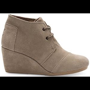 Toms Suede Tan Booties
